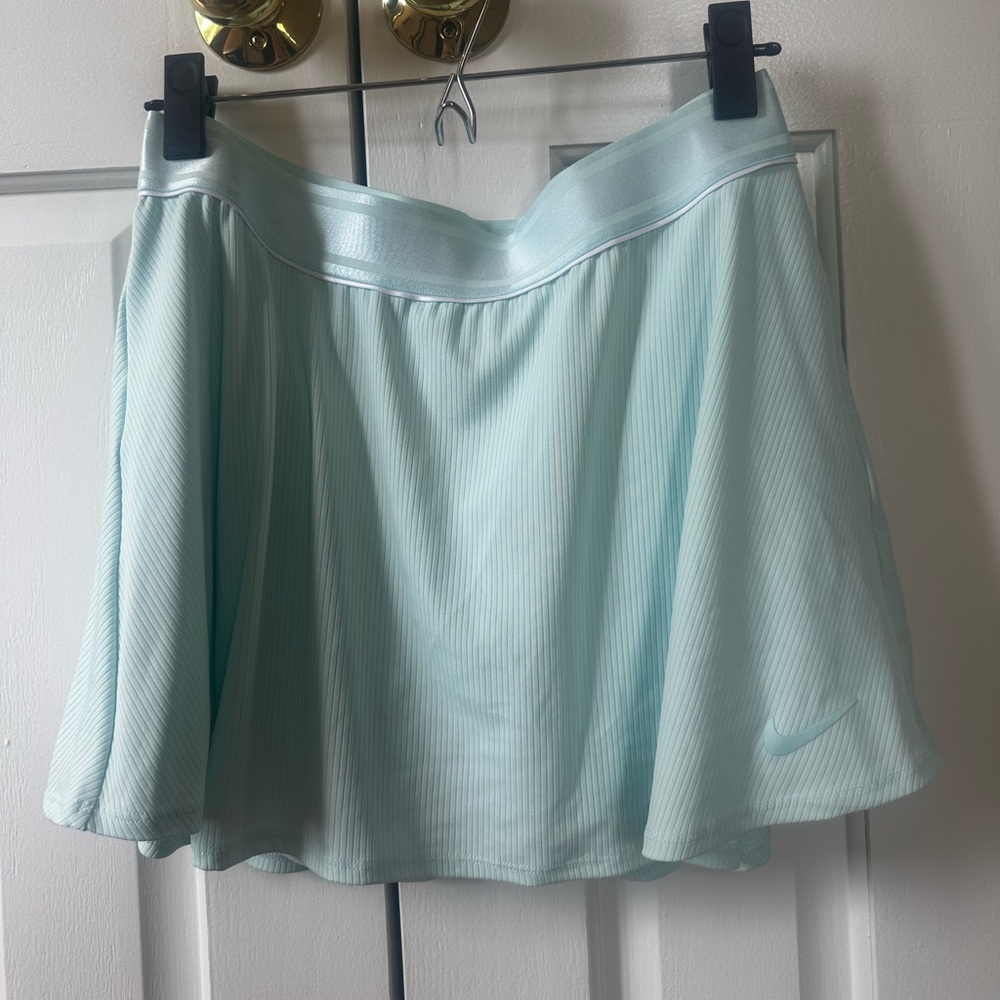 Nike Women's Aqua Athletic Skort, Athletic Skirt with Built-in Shorts
